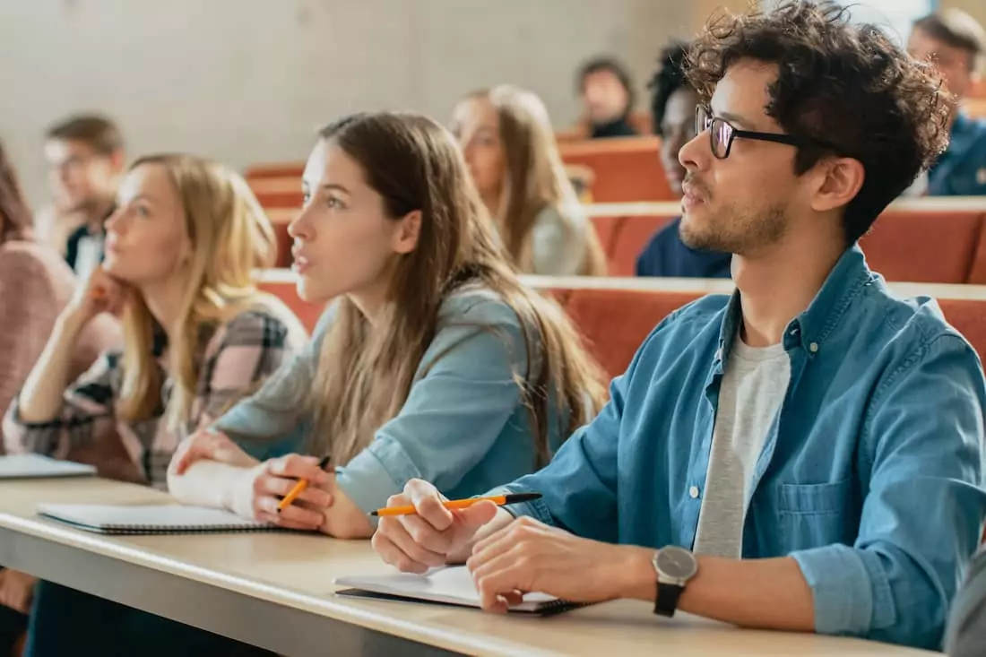Find expert home tutors in Tench Bhata Rawalpindi for all classes and subjects. Improve grades with personalized learning and strong academic support.